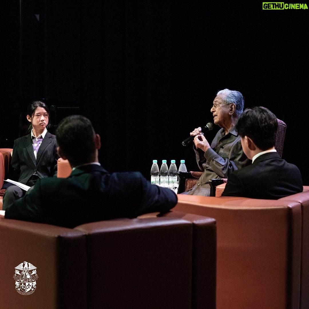 Mahathir Mohamad Instagram - It was our utmost honour to host the former prime minister of Malaysia, Tun Dr Mahathir Mohamad, for our Epsom Live Talk series earlier today. The ‘Father of Modernisation in Malaysia’ shared valuable advice and insights from his many years of experience whilst highlighting the importance of education and good values in the development of our youth and for the betterment of our country. We would like to give our heartfelt thanks to Tun Mahathir for taking the time to visit our school and allowing our students to gain valuable advice from an inspiring individual such as himself. #TunDrMahathirMohamad #EpsomLiveTalk #Epsom #K12 #InternationalSchool Epsom College in Malaysia
