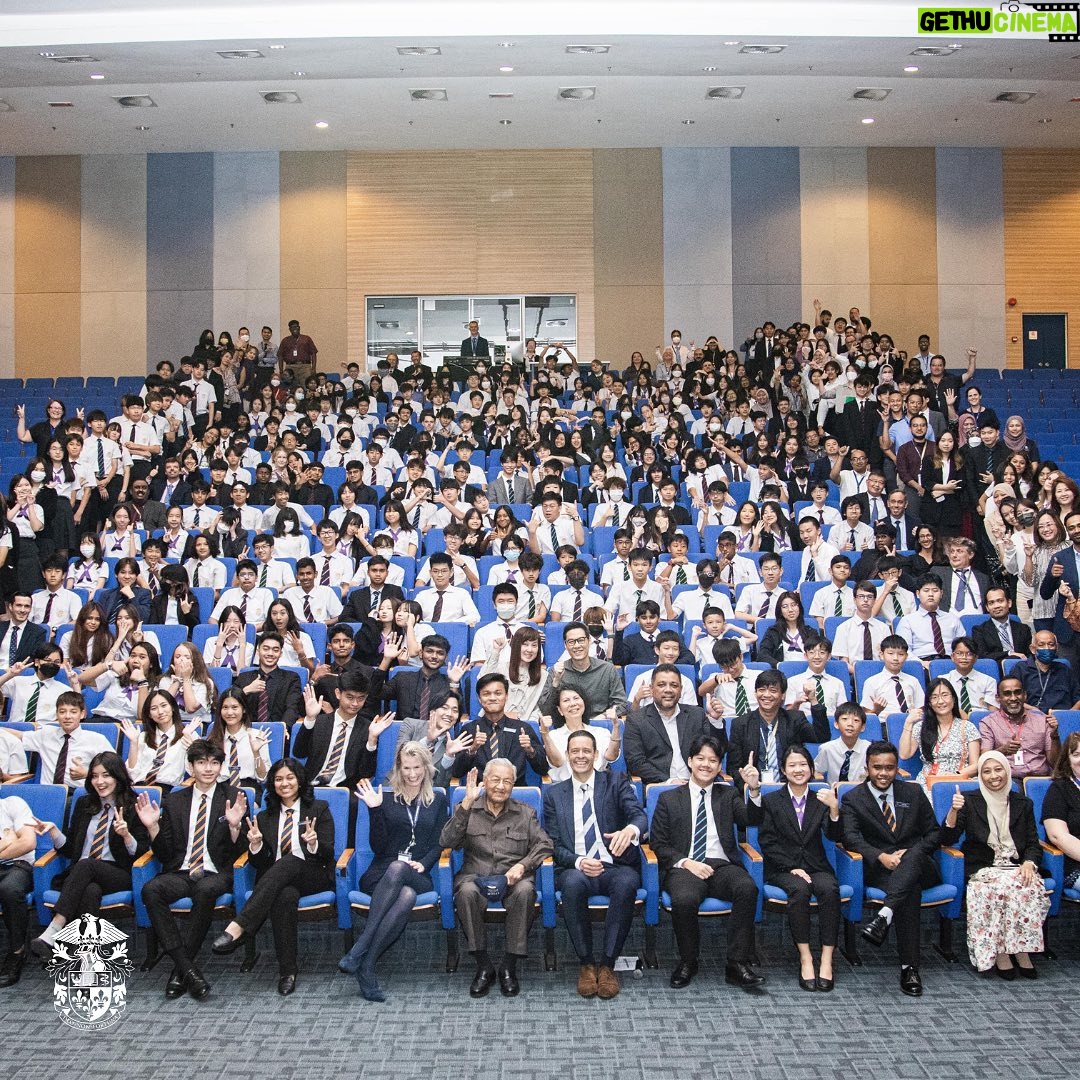 Mahathir Mohamad Instagram - It was our utmost honour to host the former prime minister of Malaysia, Tun Dr Mahathir Mohamad, for our Epsom Live Talk series earlier today. The ‘Father of Modernisation in Malaysia’ shared valuable advice and insights from his many years of experience whilst highlighting the importance of education and good values in the development of our youth and for the betterment of our country. We would like to give our heartfelt thanks to Tun Mahathir for taking the time to visit our school and allowing our students to gain valuable advice from an inspiring individual such as himself. #TunDrMahathirMohamad #EpsomLiveTalk #Epsom #K12 #InternationalSchool Epsom College in Malaysia