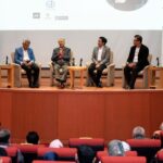 Mahathir Mohamad Instagram - Hujung minggu lalu saya hadir Forum Usahawan Bumiputera, ‘Membina Daya Tahan Ekonomi Bumiputera dan Cabaran Masa Hadapan anjuran SAHOCA Entrepreneur Association (SEA) di Putrajaya. Dalam forum beberapa perkara disentuh, antaranya kepentingan nilai seperti berdisiplin, konsisten dalam apa jua perusahaan yang diusahakan dibincang. Dalam perniagaan sudah tentu ada cabaran namun kita perlu cekal dan tidak mudah kecewa, serta sabar. Ada kalangan kita jadikan berniaga hanya sebagai tempat persinggahan sementara dapat kerja tetap, selepas itu tinggal perniagaan untuk kerja makan gaji. Sebaliknya jika konsisten, ia akan menghasilkan keuntungan lumayan dan pendapatan bertambah berbanding kerja makan gaji. Sekarang inipun perniagaan tidak semestinya ada kedai pamerkan barang niaga. Kita boleh manfaatkan teknologi melalui platform e-commerce sedia ada seperti Tiktok, Shopee, Lazada dan berbagai-bagai lagi, bezanya kita perlu lebih kreatif dan ke hadapan. Kalau barang itu bagus dan menarik ramai, pastinya orang akan cari dan laris dijual. Satu perkara lagi yang saya tekankan ialah berkenaan hutang. Ramai orang Melayu bila nak berniaga dia pinjam. Lepas pinjam cukup payah nak bayar balik hutang. Ini beri satu tanggapan buruk terhadap orang Melayu. Disebabkan itu pemberi pinjaman akan rasa tidak senang untuk beri hutang dan orang lain yang akan jadi mangsa. Inilah punca ramai peniaga lain cukup susah dapat kelulusan pinjaman kerana rekod buruk orang lain. Sebaliknya jika hutang dibayar, ia akan lebih mudah dapat bantuan tambahan kerana punyai rekod yang baik. Dalam berniaga, kita perlu bina rangkaian, macam mana orang hendak kenal perniagaan kita jika orang tidak kenal langsung dengan peniaga atau pemilik. Kalau kita berniaga di luar negara umpamanya, hadirlah forum, buatlah lawatan dan melalui itu kita akan jumpa dengan peniaga-peniaga lain yang sesuai dengan perniagaan kita. Maka berkembanglah dan dikenalilah jenis perniagaan kita itu. Yayasan Kepimpinan Perdana Putrajaya