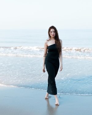 Mahira Sharma Instagram - 🌊