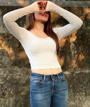 Mahira Sharma Instagram - ⛄️