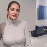 Mahnaz Afshar Instagram - 💙 رخت زنگاری بهار بی خزان دیگرست دل چو از زنگ کدورت پاک باشد سرو را می‌توان بر سرکشان غالب شد از آزادگی آب با آن منزلت در خاک باشد سرو را #فروغ_فرخزاد