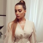 Mai Ezz ElDein Instagram - 🦢 . #throwback #makeup @bassamfattouh #hair_by @lvan_kuz #styled_by @jonymatta #٢٠١٨