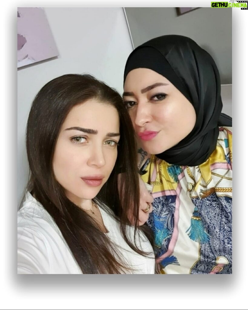 Mai Ezz ElDein Instagram - L💗ve u my friend @menna_ali_designs @lazurde #liptint #blusher #mascara #eyeshadow @originall_makeup_store