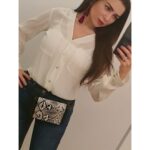 Mai Ezz ElDein Instagram - 🥀 . #waistbag @pazdesignss #earrings @papayas.egy #liptint #blusher @mac_original.eg