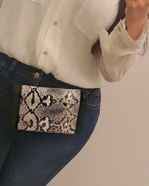 Mai Ezz ElDein Instagram - 🥀 .
#waistbag @pazdesignss 
#earrings @papayas.egy 
#liptint #blusher @mac_original.eg