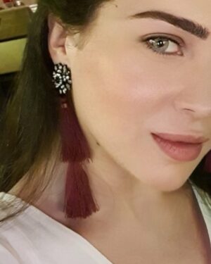 Mai Ezz ElDein Instagram - 🥀 .
#waistbag @pazdesignss 
#earrings @papayas.egy 
#liptint #blusher @mac_original.eg