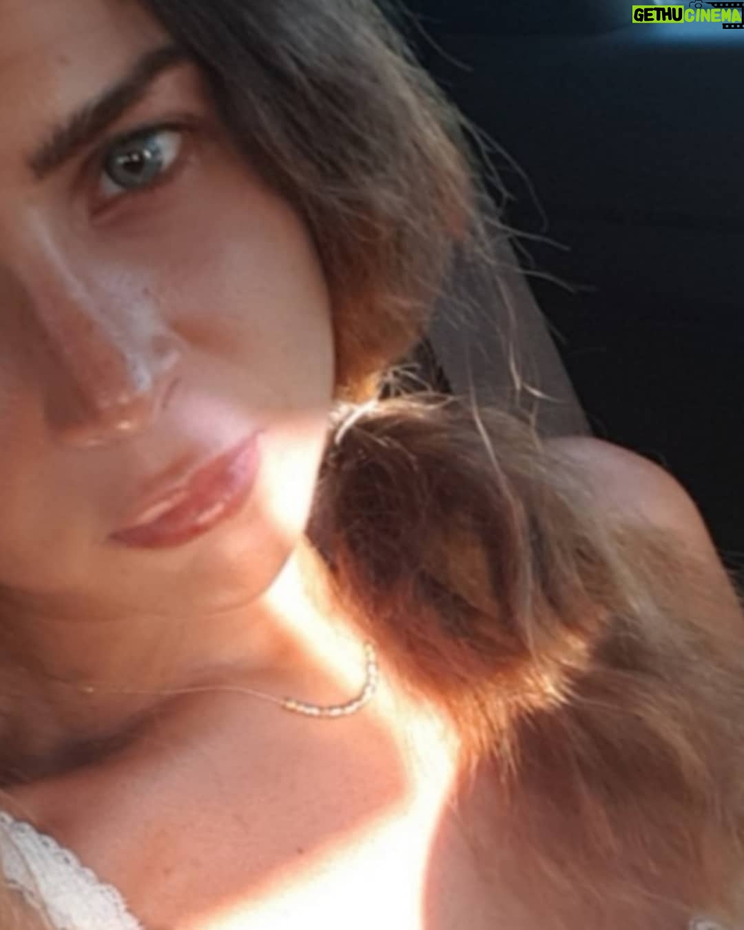Mai Ezz ElDein Instagram - #morning 🌞💋 . . . . #throwback #summer2017🌴 #sunkissed
