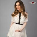 Mai Ezz ElDein Instagram - Dov'e l'amore 😉❤💋 #merrychristmas everybody 🎄 📸 @sherifmokhtar_ph #outfitdetails in the app #maiezzeldinapp📲 . . #تفاصيل_اللوك و #الصور_الأصلية في التطبيق #تطبيق_مي_عزالدين📲 #تصوير @sherifmokhtar_ph