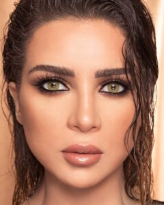 Mai Ezz ElDein Instagram - Wearing @luminous_lenses Color : lemon . . عدسات @luminous_lenses اللون : lemon الوكيل الحصري في مصر @luminous_egy . . . #specialthankstothewholeteam😘❤ #shotby @mseifphotography #makeupby @bassamfattouh #hairby @lvan_kuz #styledby @jonymatta . . #maiezzeldin #مي_عزالدين #maiezzeldin_beauty_world💅💄👝 #عالم_مي_عزالدين_للجمال💅💄👝