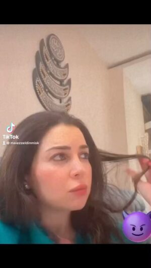 Mai Ezz ElDein Instagram - 😈🙈
باكورة أعمالي في #تيك_توك 😂 دي هتبقي ظييييطة 🤣😂 🎡 

#اضحك_لتنسى_همومك_وتوكل_على_الله
