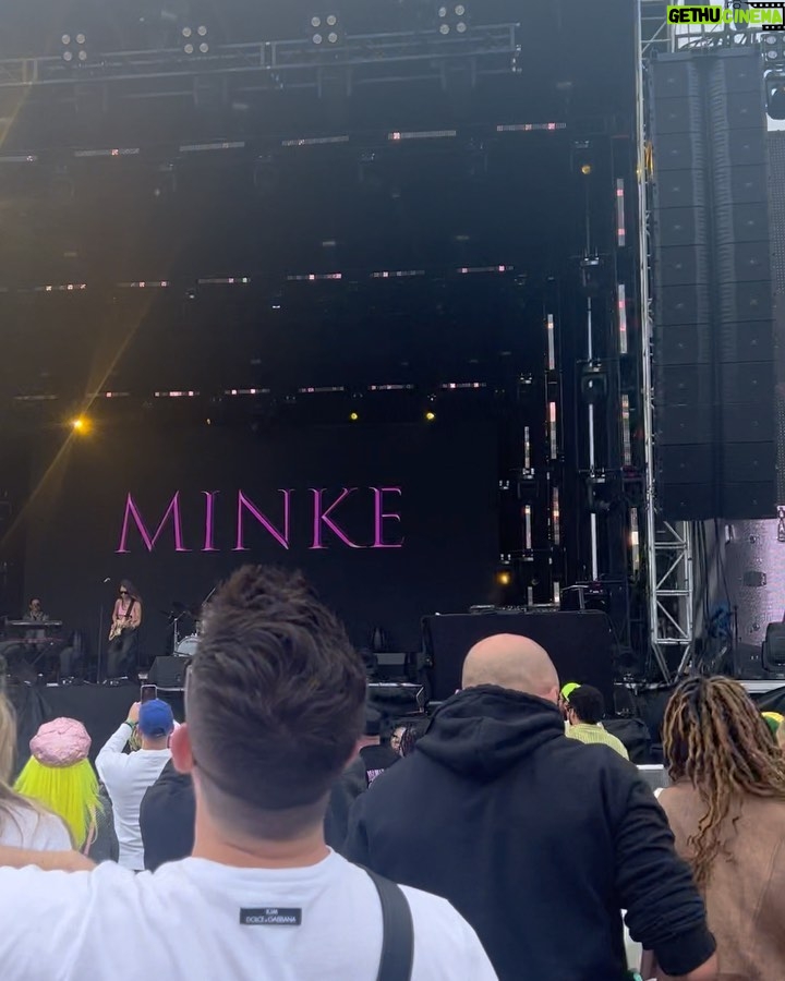 Maia Mitchell Instagram - Just the best day seeing best fren @minke shine at @lapride! So proud of you, you talented angel!!!! Also queen of dildo drumming! Who knew?! (We knew) 🌈🌈