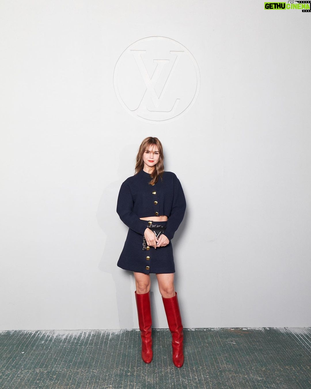 Maia Mitchell Instagram - Thank you @louisvuitton and @nicolasghesquiere 🤍 The show was truly breathtaking. Seoul, South Korea