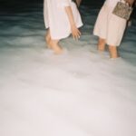 Maika Yamamoto Instagram - 「Bailar」 素敵な空間で 大切な友達と。 たくさん写真と動画があって選べない😮‍💨🤍 teamLab Planets TOKYO/チームラボプラネッツ @teamlab.planets @umino_hasegawa @_ayaka310 @hitomi_sueyoshi @musk_nails 📷 @i0_382 teamLab Planets TOKYO / チームラボプラネッツ