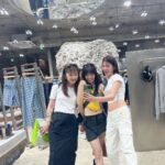 Maika Yamamoto Instagram - 👭🏻🇰🇷💛💛💛