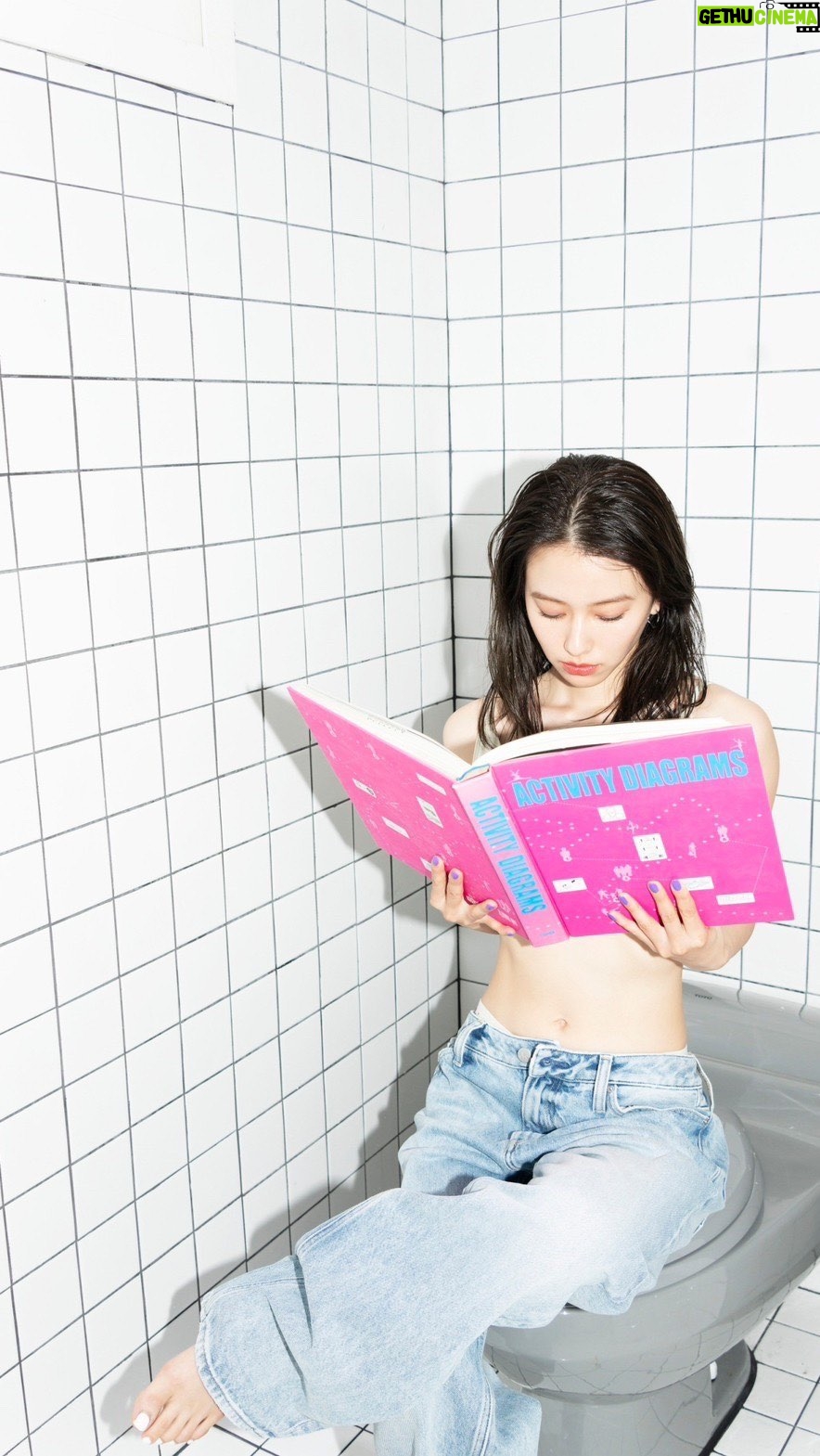 Maika Yamamoto Instagram - 全てじゃないけど私の大切なものを少しでも知って欲しくて作りました。 やっと。皆様にお伝えできて嬉しいです。 素敵な一冊ができそうです。 応援してくださっている皆様に会える機会を作ると約束をしていたので。 実現できました。 10月13日。発売日までもう少し待っててね☺︎ 『Bailar』 山本舞香1st Photo & Style book video creator @i0_382