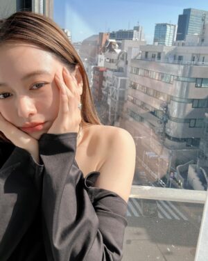 Maika Yamamoto Instagram - 🙃🖤