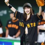 Maika Yamamoto Instagram - 始球式ありがとうございました 今まではテレビの前で当たり前のように野球を観てました。 でも、初めて始球式をさせていただいて 一瞬だったけど、 マウンドに立って何万人もの方々に見守られてる中でのあの緊張感。忘れません。 プレッシャー、半端じゃないです。 選手の皆さん本当に尊敬します。 始球式のあと30分くらい足が震えっぱなしでした。 あんなに緊張したのは初めてです。 「頑張れー！」「舞香ー！」の言葉聞こえてました。 緊張していて頭真っ白でした(笑)　 みんなに「ありがとうございます」と手を振ることに必死でした。 暖かく迎え入れてくれてありがとうございました！ 始球式の後、試合を最後まで観させていただきましたが 興奮しっぱなしでした。 サヨナラ勝ち、 立ち上がって喜びました 会場の一体感を観て、素敵だなと思いました。 感動をありがとうございました！！ 貴重な経験ができたこと心から感謝します。
