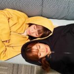 Maika Yamamoto Instagram - 本日23時59分から 「sister」始まります。 ドキドキしております。新しい役に挑戦です。 今日の電波ジャック観ていただきありがとうございました。 合間の時間はずーっとお姉ちゃんと私の楽屋でまったりしたりお話ししたりしてました♡ 私がふざけてるといつも一緒にふざけてくれるお姉ちゃん😂🤍 是非ご覧くださいませませませ @sister_ytvdrama @mioritakimoto_official
