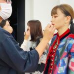 Maika Yamamoto Instagram – 公開記念舞台挨拶お越しいただいた方々、ライブビューイングを見にきてくださった皆様ありがとうございました。
とっても幸せな1日でした。
環奈と真悠と常に距離近めでした笑笑
みーんなでいるとわちゃわちゃで楽しいんです。ほんっとうに。

私達が食べているチュロスは私のスタイリスト @shingo_tsuno がやってるチュロス屋さんが作ってくれて「カラダ探し」チュロス食べてます😂美味しかった〜

【衣装】
ジャケット: @emporioarmani 
靴： @louboutinworld