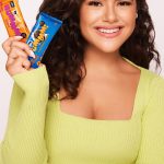 Maisa Silva Instagram - primos, eu sou a nova embaixadora da Hummm! Chegou o seu novo snack proteico favorito! Tenho certeza que vocês vão amar e levar pra todos lugares, assim como eu :) @hummmsnacks *publi