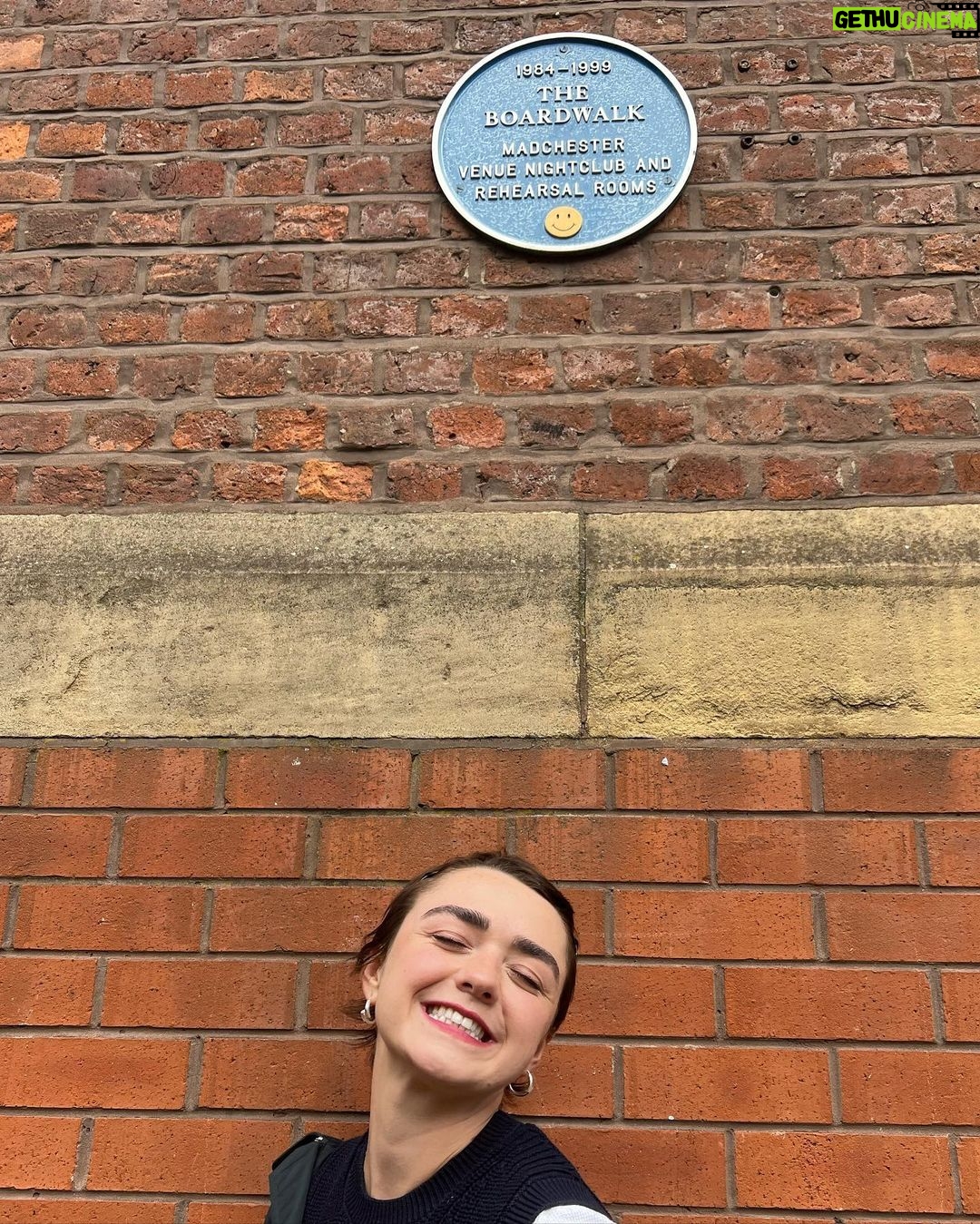 Maisie Williams Instagram - geo tag: Manchester x