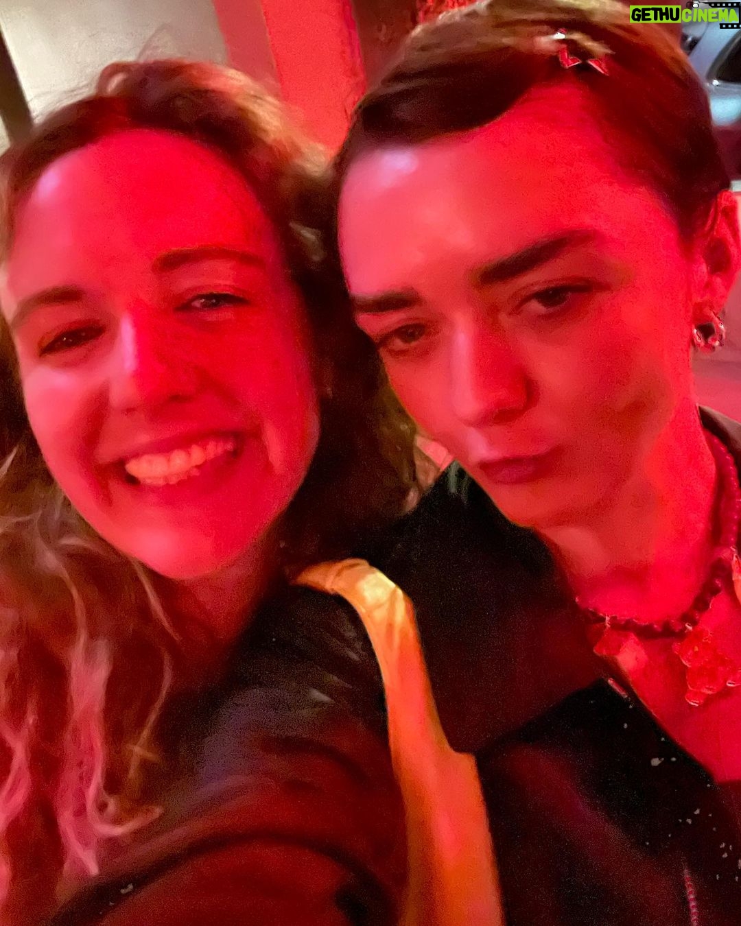 Maisie Williams Instagram - geo tag: Manchester x