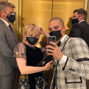 Maisie Williams Instagram - diamonds are a girl’s best friend but also giant tortoises, sea turtles, and the icecaps 😌

#montecarlogalaforplanetaryhealth