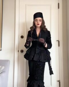 Maisie Williams Instagram - 7 days until the new look premieres on @appletv ❣️