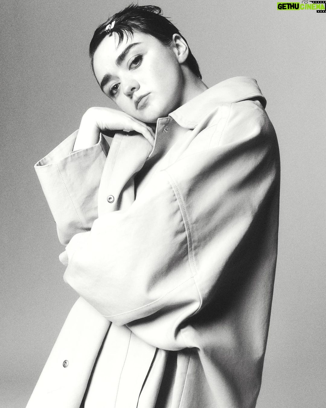 Maisie Williams Instagram - i teamed up with Shoreditch Ski Clurb to create the exclusive Mazi Coat - designed to keep you warm on-set and off-duty alike. all profits will be donated to @themaziproject, the Bristol-based, youth-led charity empowering disadvantaged 16-25 year olds through food, whilst supporting care leavers, young asylum seekers and those recovering from homelessness and fleeing domestic violence. available exclusively on shoreditchskiclub.com @shoreditchskiclub Creative Director @wilbeedle Photographer @amitisraeli1 Stylist @danielleemerson Director @robertnetherystudio Hair Stylist @kotasuizu Make-up Artist @mathiasvanhooff