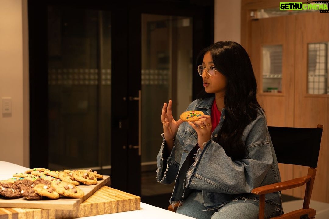 Maitreyi Ramakrishnan Instagram - I can’t believe I got to work with @timhortons to help launch their NEW Dream Cookies! Seriously, I can’t believe it because it really doesn’t feel like work when you’re partnering with a brand that truly is such a key part of how you’ve grown up (because I’m a Mississauga Suburban gal). I’ve always been team cookies, so this partnership was so perfect throughout the whole process. Being able to shoot a commercial (that also has my brother in it?!) and host so many lovely folks for a tasting event at the Tim Hortons Test Kitchen was a blast. To be very honest, it felt like a wedding between me and Tim Hortons and honestly I’m okay with that. If you get the chance to try out the new Dream Cookies, let me know! Or let me know your favourite items from Tims. ALL THE DREAM COOKIES AND AN EVERYTHING BAGEL TOASTED WITH HERB AND GARLIC CREAM CHEESE FOR THE WIN!❤️🇨🇦