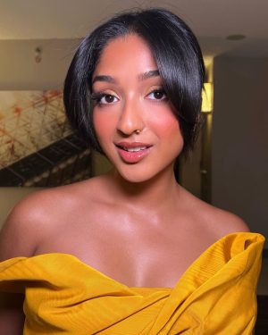 Maitreyi Ramakrishnan Instagram - doing #tiff22 the right way (swipe to see why🌭😊)