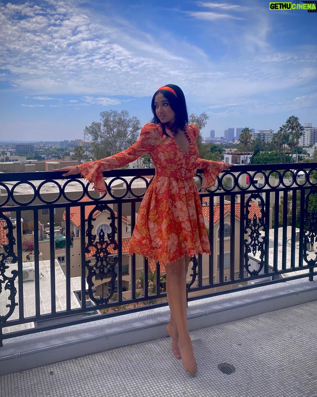 Maitreyi Ramakrishnan Instagram - introducing the love child of Daphne Blake and Velma Dinkley 🧡