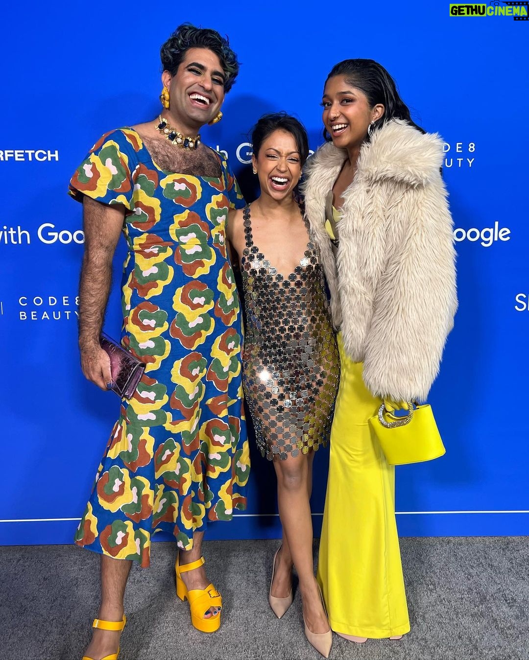Maitreyi Ramakrishnan Instagram - got to be a true fashion girlie with other fashion girlies and it was great @fashiontrustus ⭐️✨