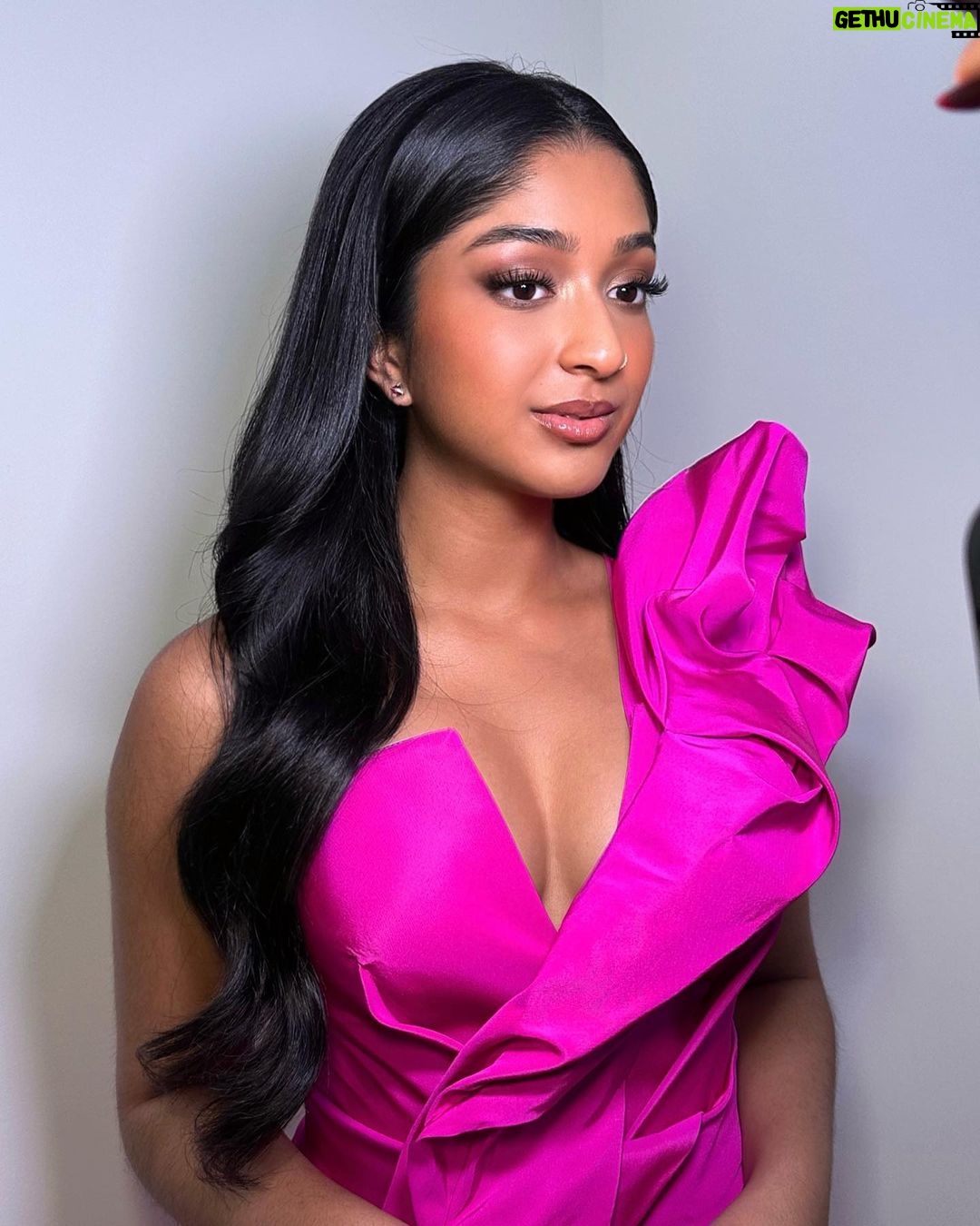 Maitreyi Ramakrishnan Instagram - pretty in pink๐๐