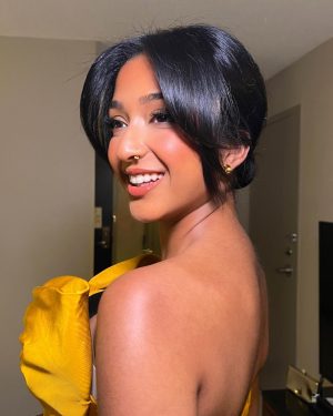 Maitreyi Ramakrishnan Instagram - doing #tiff22 the right way (swipe to see why🌭😊)