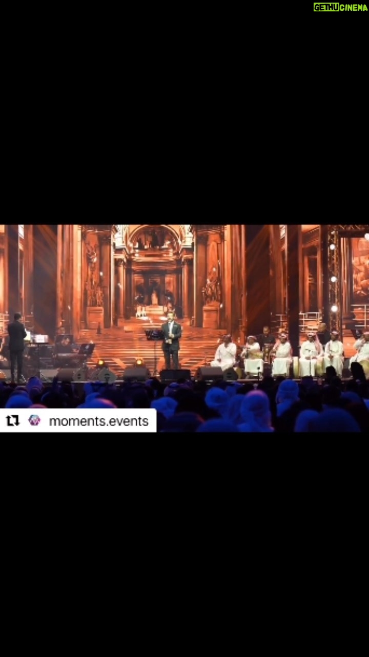 Majid Al Muhandis Instagram - #Repost @moments.events with @use.repost ・・・ فيديو نجاح برنس الغناء #ماجد_المهندس في مطلع حفلاته هذا الصيف مع شركة #مومنتس_ايفنتس بالتعاون مع "اون باسيف" في "اتحاد ارينا #أبوظبي وحضور جماهيري تجاوز 14 الف متفرج 🔥 @majidalmohandis @abudhabievents @onpassive @etihadarena.ae @platinumlistuae @yasisland @alkhaleejiya1009 #MomentsEvents #Uae #AbuDhabi