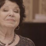 Maksim Fadeev Instagram – 🌹Премьера! Светлана Фадеева – «Солнышко»

Для меня мама всегда была учителем свободе пения. Она мне внушила, что не надо стесняться того, что дал Бог. И если дано петь в определенном диапазоне – пой душой. И вот вы можете сейчас оценить, как она сама поет своей душой в 74 года.

Вы можете спросить: почему именно эта песня? Отвечу: это – моя самая любимая песня из всех возможных цыганских песен. Я думал, что она написана много десятилетий назад и что это народная песня. Но мы выяснили, что у песни есть автор, который, слава Богу, жив, и его зовут Вячеслав Васильев. Он написал «Солнышко», когда ему было всего 13 лет. Я хотел бы, чтобы его знали. И я склоняю голову перед его талантом и этим произведением. Кстати, в видео снялись члены его семьи, сам он приболел и не смог присутствовать. Они все являются артистами ансамбля «Табор возвращается». А еще в видео – внуки и дети моей мамы включая меня.

Мы записали с мамой целый альбом. Я хотел ее запомнить, зафиксировать ее голос как фотографию. Чтобы он жил, заставлял любить, радоваться, плакать. И дай Бог ей здоровья и долгих лет.
Вас, дорогие женщины – с праздником! Будьте счастливы.

Ссылка на трек и клип – в сториз