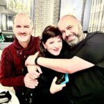 Maksim Fadeev Instagram - Как вы знаете, на днях я побывал в Минске. Я давно планировал эту поездку - в Беларуси у меня много друзей, а еще там живут родители директора моей компании, белоруски, которая работает со мной уже 17 лет. По разным причинам Беларусь значит для меня многое. Например, потому, что моя любимая бабушка Варвара была также родом отсюда. Именно она вложила в меня все самое доброе и важное. Гуляя по улицам, заходя в ваши магазины и маленькие кафе, я удивился тому, что Батьке удалось сохранить абсолютно все, что было гордостью советского времени - и легкую промышленность, и сельское хозяйство, заводы. У нас в России, к сожалению, многое сберечь не удалось. Многое разрушено, многое разграблено. Находясь здесь, я понимаю, насколько важно сохранять то, что было построено нашими предками. Беларусь доказала, что это возможно. У нас много примеров и рядом - можно посмотреть, как живут другие государства и как - здесь. Я счастлив, что в случае с Россией и Беларусью возобладал здравый смысл и генетическая память: исторически мы все - одной крови. Слава Богу что, наши страны сегодня - это две сестры и один кулак. В связи с этим я очень сожалею об одной истории из 2020-го. В тот неспокойный для Беларуси год у нас в офисе в должности контент-менеджера работал парень из Беларуси. Имея доступ к моим эккаунтам, он самовольно опубликовал пост, который никак не отражал мою позицию по ситуации в Беларуси. К сожалению, я узнал об этом из звонков СМИ, которые на меня внезапно обрушились. Делюсь этой историей впервые. Сотрудник, конечно же, бесследно эмигрировал в Польшу, оставив меня с дурным послевкусием. Ну а теперь - о хорошем. Я очень хочу открыть здесь музыкальную школу вокала. Белорусский язык - один из самых певучих языков мира. Так что - сам Бог велел! Это очень талантливая и творческая нация. Ощущения после этой поездки в Минск для меня - сродни открытию ставшего любимым Питера. Здесь я тоже - дома. Буду снова возвращаться сюда и любить это место. Беларусь - Родина моей бабушки, а ,значит, и моя… Minsk, Belarus