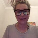 Maksim Fadeev Instagram - Сегодня в рамках шоу Вована и Лексус вышел пранк с Наргиз Закировой. Был шокирован, посмотрев его полностью. В разговоре с Максом Комикадзе, которого она всерьез приняла за Президента Украины, она просит, чтобы ее имя написали на ракетах, которыми якобы будут бомбить Донецк и которыми будут убивать наших людей. Одно дело, что эту «красную черту» она давно перешла в отношениях со мной, но в данном случае это уже слишком серьезно. Я это расцениваю как экстремизм и призывы к массовым убийствам. И это все происходит публично. Я все время задавал себе вопрос: как можно жить в мусульманской стране, плюя на тех людей, среди которых ты живешь? В этом пранке она оскорбляет узбеков, свою страну и даже Президента Узбекистана. Как это возможно? Почему ей все это сходит с рук? Теперь, посмотрев программу, мне, как и вам, понятно, что за этим всем стоит ее дядя Фаррух Закиров. Есть один вопрос, который я хочу поднять публично. Этот Фаррух Закиров, который «крышует» весь беспредел, который творит его племянница, оказывается, активно гастролирует по Российской Федерации и зарабатывает здесь деньги. В разговоре с пранкерами Наргиз говорит, что в ее ближайших планах - сжечь российский паспорт ее мужа, после того, как тот получит гражданство Узбекистана, оскорбляет граждан России, руководство страны. И за всем этим, оказывается, стоит тот самый дядя Фаррух. А что, так можно было? В связи с этим я публично обращаюсь к МВД и ФСБ России с просьбой обратить внимание на концерты дяди Наргиз Закировой на территории нашей страны. И последнее: думаю, что в ближайшее время Америка, в любви к которой Наргиз постоянно признается, задаст ей вопрос касаемо уплаты ей налогов на протяжении всей ее жизни и работы в России.