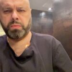 Maksim Fadeev Instagram – Периодически, в жизни нас незаметно кто-то поджигает. Конечно, не в буквальном смысле, но многие со мной согласятся. Важно заметить то, что вас подожгли, а главное – кто.  И как птица Феникс, многие снова возрождаются. А многие – нет. Желаю вам всегда возрождаться, даже после самого страшного падения.
