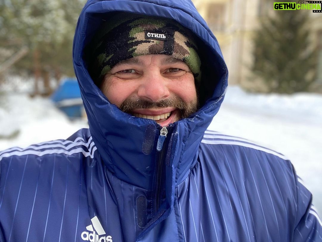 Maksim Fadeev - 43.7K Likes - Я прочитал, что Ольга Бузова хочет спеть Гимн России на параде, 9 мая! Что вы об этом думаете? Может это быть правдой?