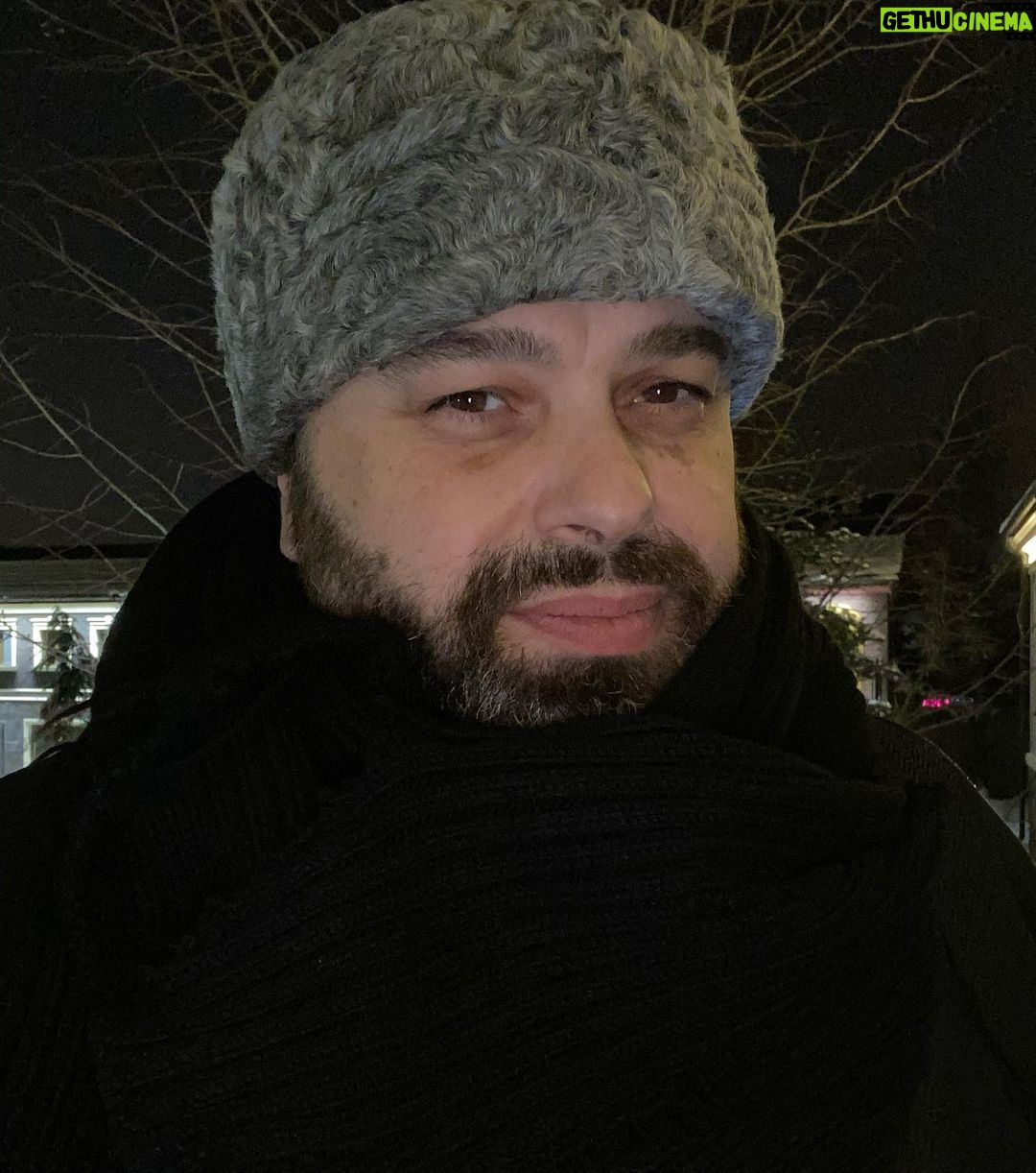 Maksim Fadeev - 36.3K Likes - Я люблю ночь...Мир будто замирает и никто не мешает сосредоточится. Музыка любит ночь. Я всю свою музыку написал ночью. Вы любите свою работу? Для меня это жизнь..