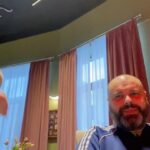 Maksim Fadeev Instagram – Обещал показать вам процесс работы над музыкой к «Бременским музыкантам». Вы увидите, то, как создавалась музыка и фрагменты готовых произведений) Это – настоящий процесс работы с режиссером фильма Лешей Нужным, который происходил в моменте. Я не умею писать песни долго, делаю это сразу, ловлю «поток» и играю. 

⭐️Немного цифр. Всю оригинальную музыку к фильму я сочинил за четыре дня. За полтора месяца мы сделали полный продакшн. На выходе получилось 78 минут музыки – включая песни и закадровую музыку. Те, кто разбираются в процессах, поймут, что за полтора месяца сдать в мастере 78 минут музыки крайне непросто) Поэтому благодарю мою команду за работу  над проектом ежедневно в несколько смен))) Василий Голдаковский, Сергей Титов, Жора Жохов, Влад Герман, Андрей Ткачук – спасибо, ребята! Кстати, 4 из 5 аранжировщиков «Бременских» – финалисты конкурса аранжировщиков, который я проводил в прошлом году. Здорово, да?

Горжусь тем, что мне в очередной раз посчастливилось поработать с Лешей Нужным и студией «ТриТэ». Надеюсь, судьба сведет нас еще раз) 
Какая песня понравилась больше всего? Кто уже посмотрел фильм?  PS Послушать саундтрек целиком можно по ссылке в сториз 🫶🏻