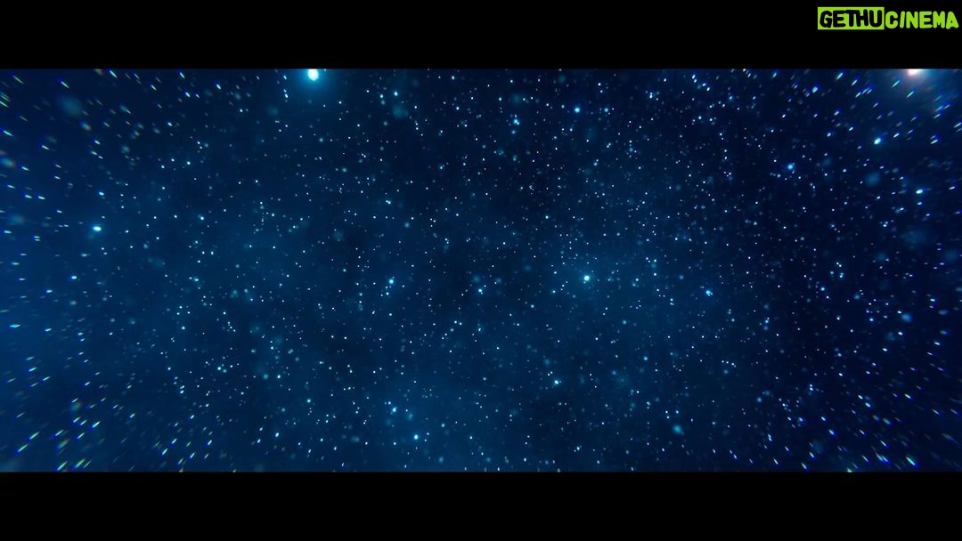 Maksim Fadeev Instagram - На днях в Москве состоялась премьера фильма студии «ТриТэ» и режиссера Алексея Нужного «Бременские музыканты». Это большой проект, над музыкой к которому я и моя команда работали 11 месяцев. В широкий прокат фильм выходит 1 января 2024 года. Моей задачей было не только переосмыслить и аранжировать по-новому великую музыку Геннадия Гладкова, но и написать туда несколько новых произведений. С Лешей Нужным я согласился работать сразу, я его обожаю и считаю безгранично талантливым. Сегодня покажу Вам видео, на котором - наш рабочий процесс с режиссером над одной из новых песен в фильм. Он говорил мне об ощущении, которое должно быть в музыке, а я тут же сочинял, и если это «да», попадание, то развивал его. Это происходило мгновенно, как импровизация. С Геннадием Игоревичем Гладковым мы не успели подробно что-то обсудить. Говорили по телефону буквально минуту, он просто сказал, что доверяет мне. Это уже ценно. Жаль, что он ушел именно в момент создания нашей музыки, мне кажется, что это очень символично. Что касается его музыки, мы сохранили все в деталях, просто сделали звук чуть посолиднее с учетом технологий. А все новое уже писалось более современно. Я бы очень рекомендовал вам пойти на это кино на зимних каникулах. Это доброе, очень музыкальное и семейное кино. Ну а после выхода фильма на экраны покажу вам процесс написания музыки к нему подробнее: как сочинялась музыка и что в итоге получилось)