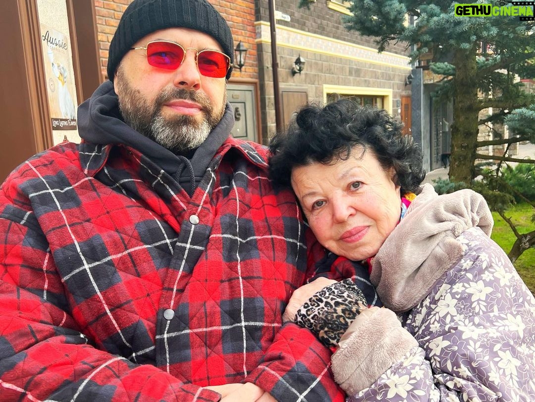 Maksim Fadeev Instagram - Благодарю всех вас за многочисленные поздравления ❤️Не люблю праздники, где становлюсь центром внимания. И обычно не праздную. Вчерашний день был чудесным поводом просто увидеть тех, кого люблю.