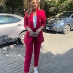 Malak Ahmed Zaher Instagram - سعيدة لاختياري اني امثل مبادرة مصر لمحو امية لغة الاشارة و اني اكون سفيرة لمبادرة راقية و مهمة زي دي و ان شاء الله نقدر بجد نعمل تغيير ملحوظ في محو امية لغة الاشارة💗 Extremely proud to be chosen as the Ambassador of the sign language literacy initiative in Egypt, this is a huge pleasure and i hope we really make a difference in Sign language literacy💞 Styled by @mayajules In @liliblancofficial suit✨ Hair by @alfredandmina Makeup by my 💗@lailaazaherr11