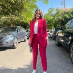 Malak Ahmed Zaher Instagram - سعيدة لاختياري اني امثل مبادرة مصر لمحو امية لغة الاشارة و اني اكون سفيرة لمبادرة راقية و مهمة زي دي و ان شاء الله نقدر بجد نعمل تغيير ملحوظ في محو امية لغة الاشارة💗 Extremely proud to be chosen as the Ambassador of the sign language literacy initiative in Egypt, this is a huge pleasure and i hope we really make a difference in Sign language literacy💞 Styled by @mayajules In @liliblancofficial suit✨ Hair by @alfredandmina Makeup by my 💗@lailaazaherr11