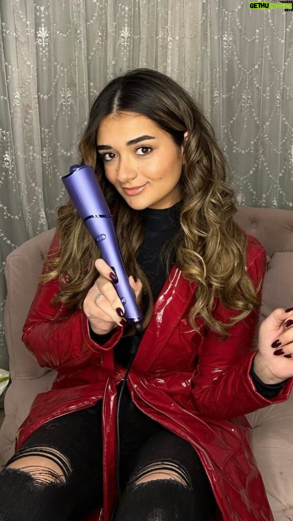 Malak Ahmed Zaher Instagram - Get ready with me for Christmas 🎄💃🏼 RUSHBRUSH Christmas Bless is LIMITLESS! 🎅🏻 Enjoy 10% off your order using my Promo Code: MALAKRBX10 Check out RUSHBRUSH®️ GIVEAWAY post for an AMAZING prize! 🎁🤩