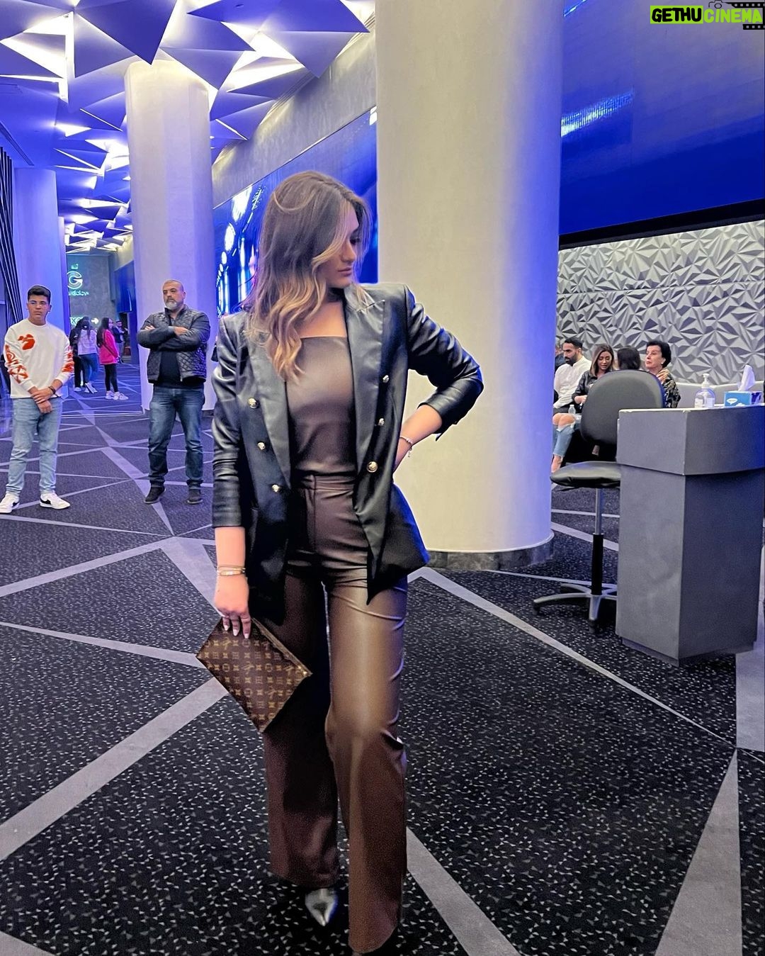Malak Ahmed Zaher - 266.2K Likes - From @ziadbourji 's film premiere wala ghalta 🤎
Outfit from: @be_my_guest_shopping
Makeup by: @mayayammine
Hair: @vicken.b @shanttavitian